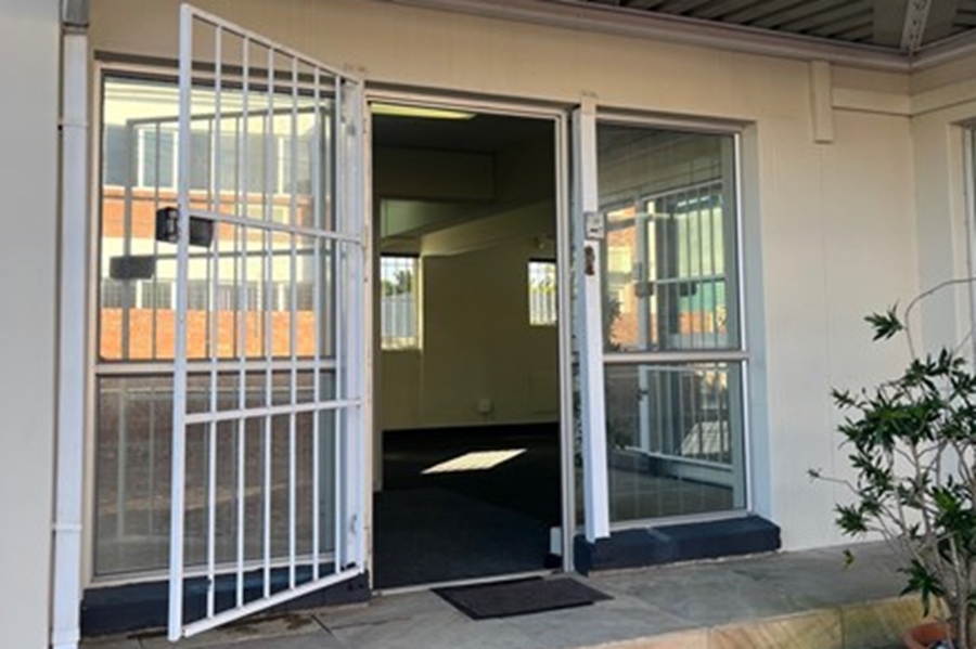 To Let commercial Property for Rent in Newton Park Eastern Cape
